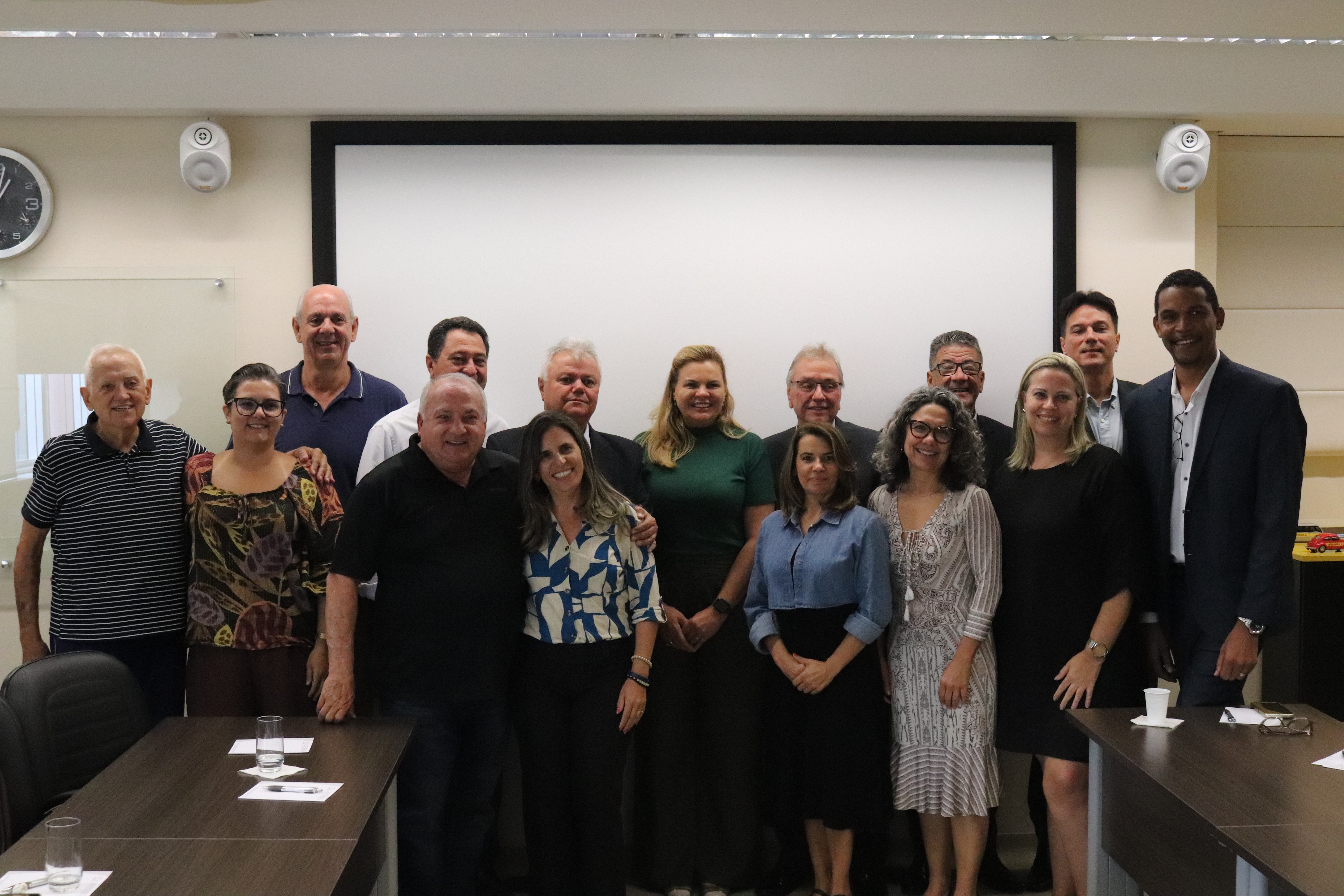 Sindautoescola.SP realiza Reunião de Diretoria com a presença da Deputada Estadual Carla Morando
