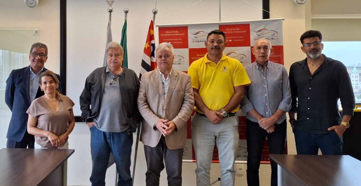 Sindautoescola.SP se reúne com comissão de sindicatos laborais para discutir alternativas ao setor